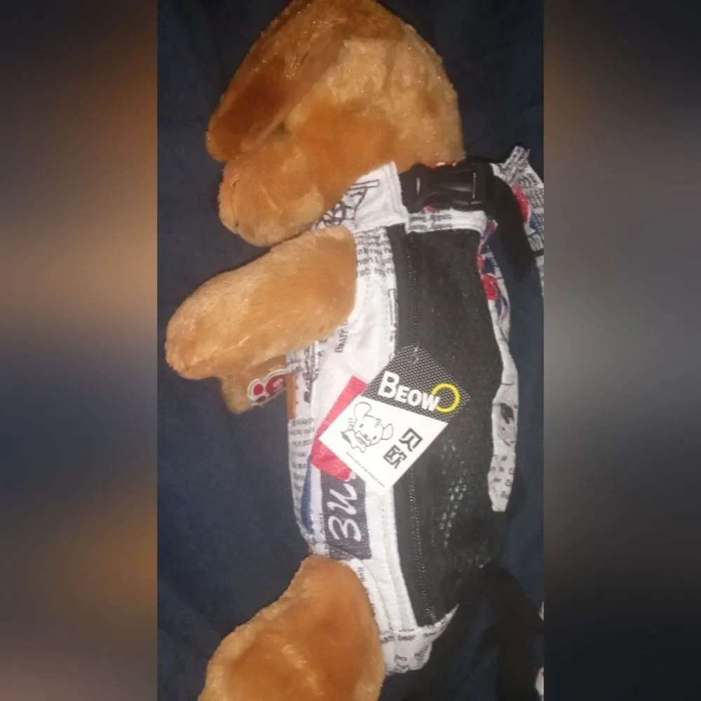 New Dog Adjustable Over The Shoulder Carrier NWT Beow